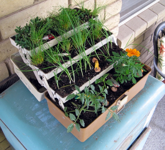 tackleboxplanter_step4a tackleboxplanter_step4a