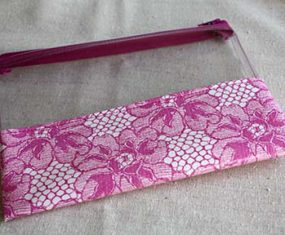 Tutorial Tuesday: Oilcloth and Vinyl Bag